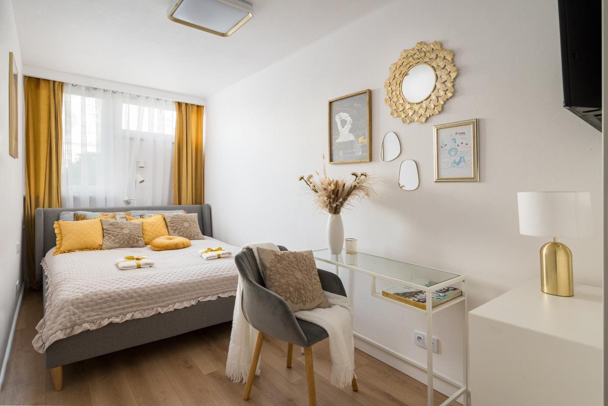 Gold Premium Central Suite 950 M To Central Station Parking Warszawa Eksteriør bilde