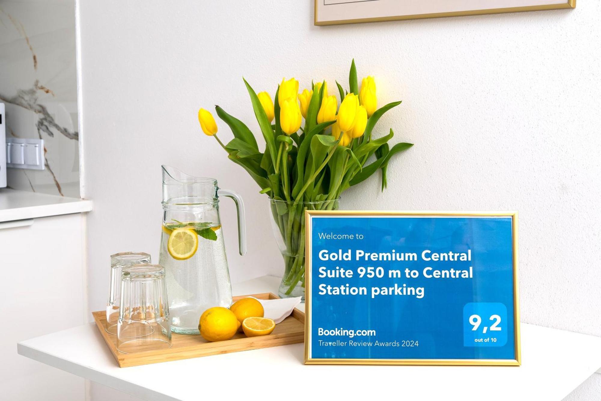 Gold Premium Central Suite 950 M To Central Station Parking Warszawa Eksteriør bilde